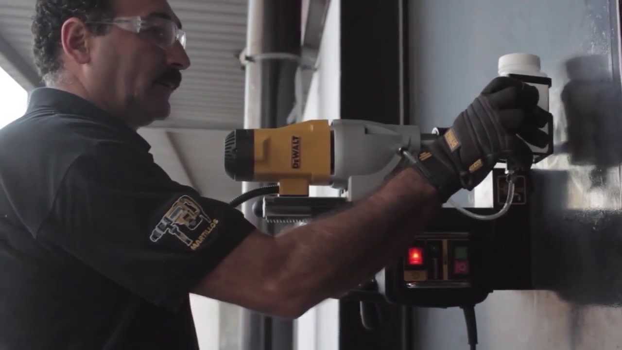 1480198334dewalt maqnitli drel 1200w